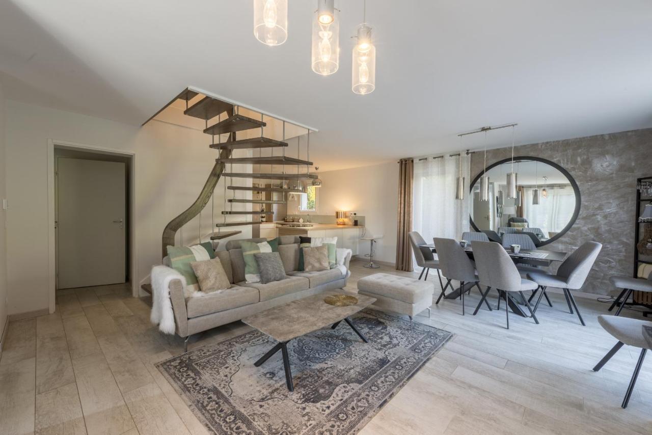 La Maison Du Port, Une Exclusivite Lla Selections By Location Lac Annecy Сен-Жорьо Экстерьер фото